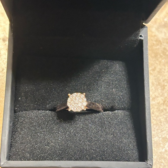 Rose gold engagement ring 10k 1/3 carat diamonds size 8 - Picture 1 of 5